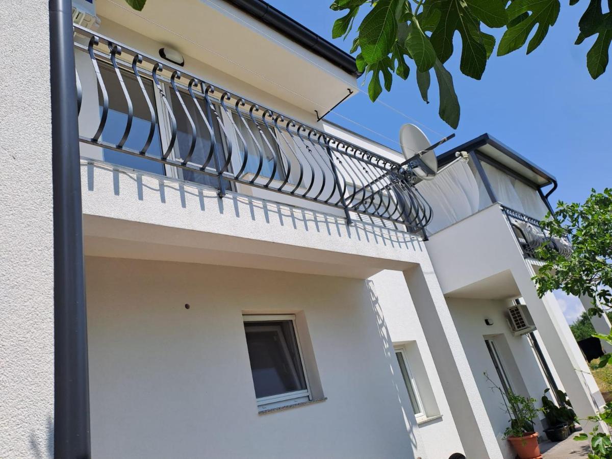 Sunshine Apartment Sovlje Tribalj Exteriör bild