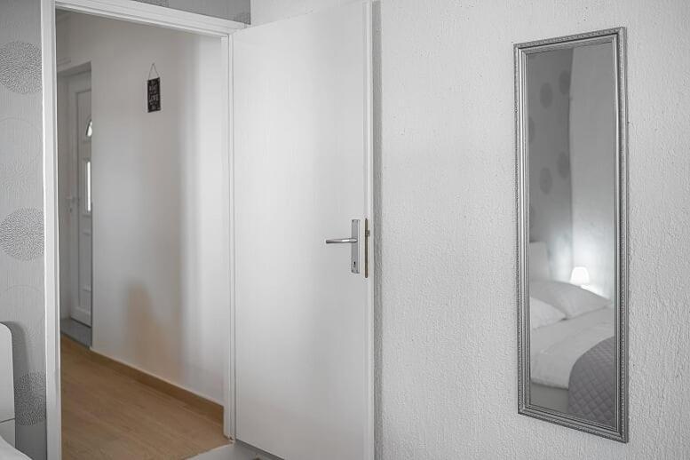 Sunshine Apartment Sovlje Tribalj Exteriör bild