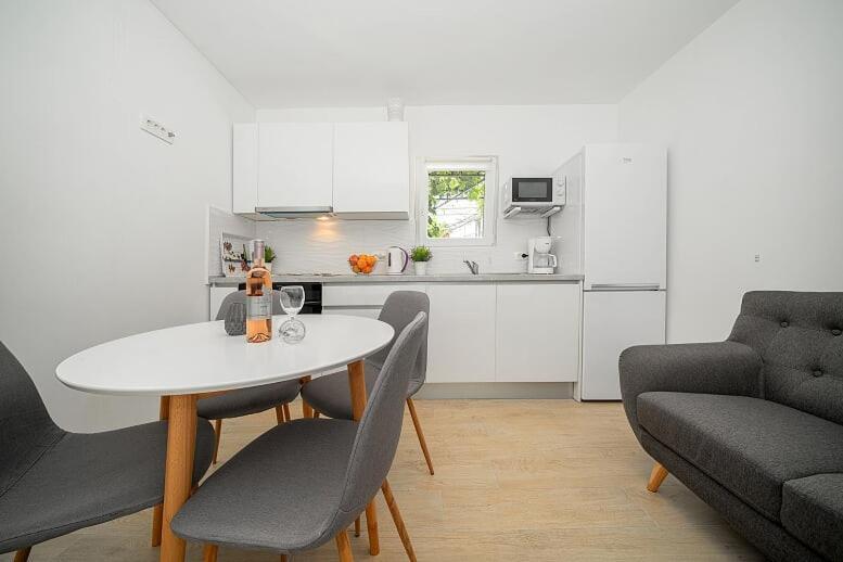 Sunshine Apartment Sovlje Tribalj Exteriör bild